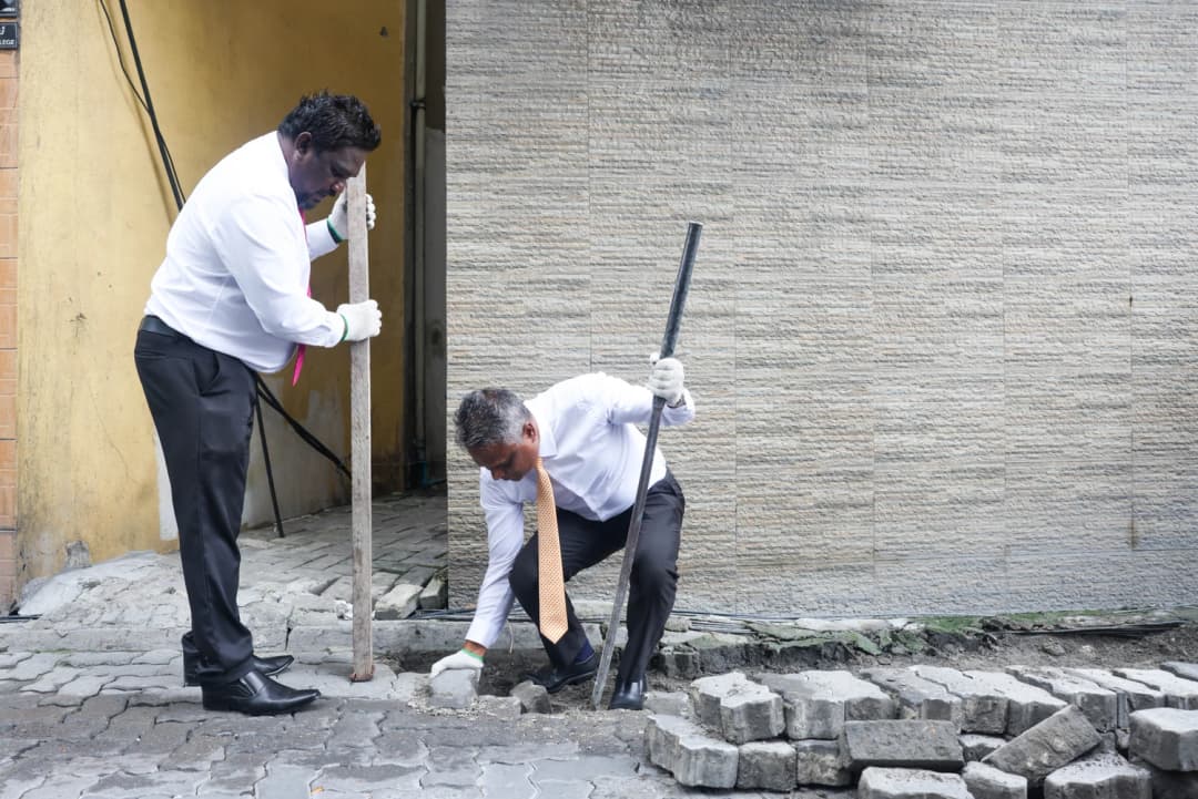 މާލޭގެ މަގުތައް މަރާމާތުކުރުމުގެ މަސައްކަތް ފަށައިފި