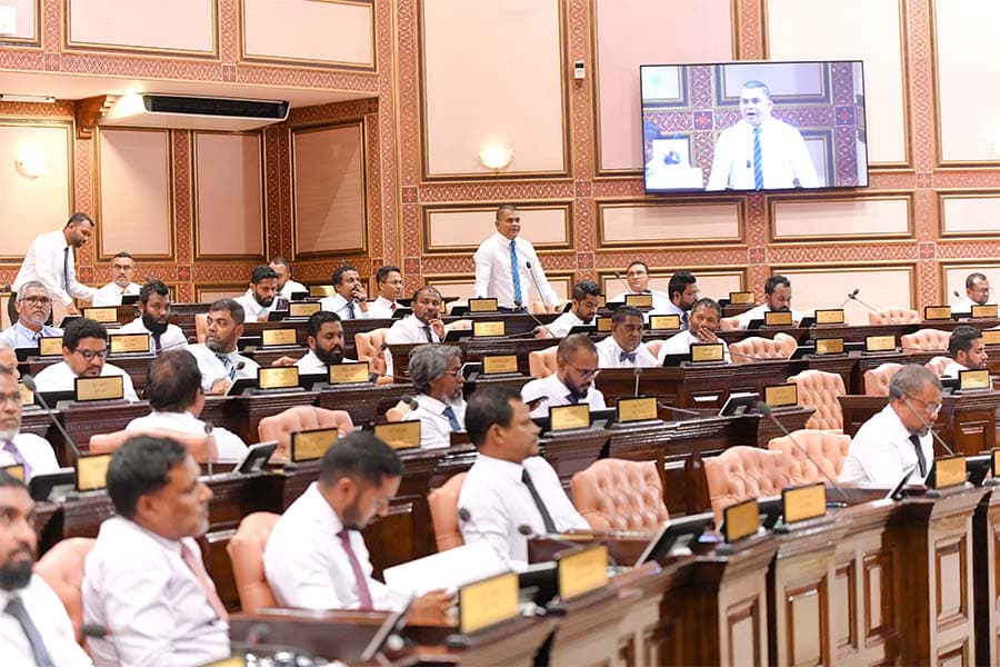 މަޖިލިސް ޖަލްސާތައް މާދަމާ ފަށަނީ