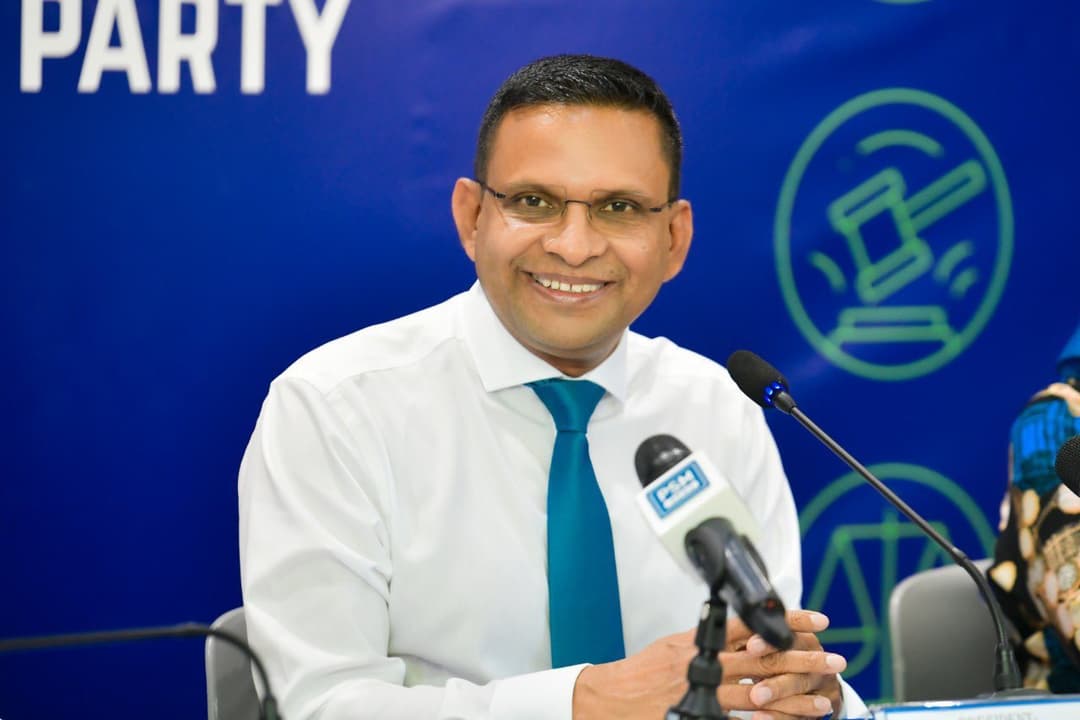 އިޒްރޭލް ޕާސްޕޯޓް މަނާކުރުމުގެ ބިލް ހުށަހެޅީ ސަރުކާރުގެ އަގު ވައްޓާލަން: ނާޒިމް