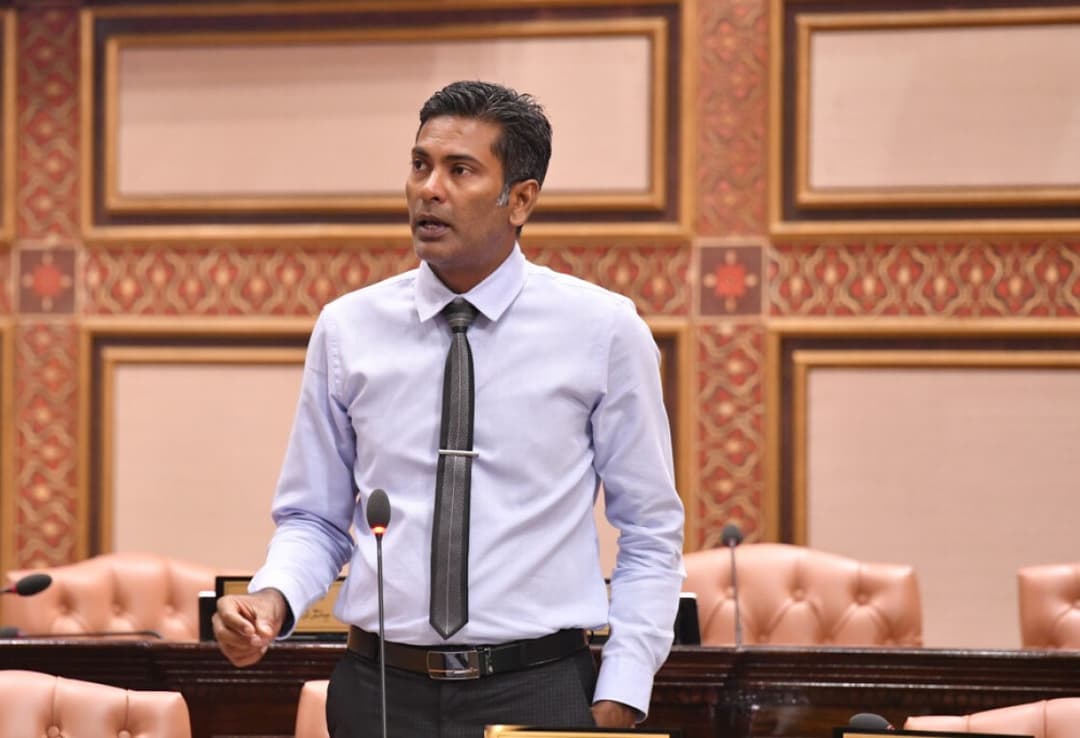 ފަޒުލްގެ ބަލައި ފާސްކޮށް ބައެއް ތަކެތި ގެންގޮސްފި