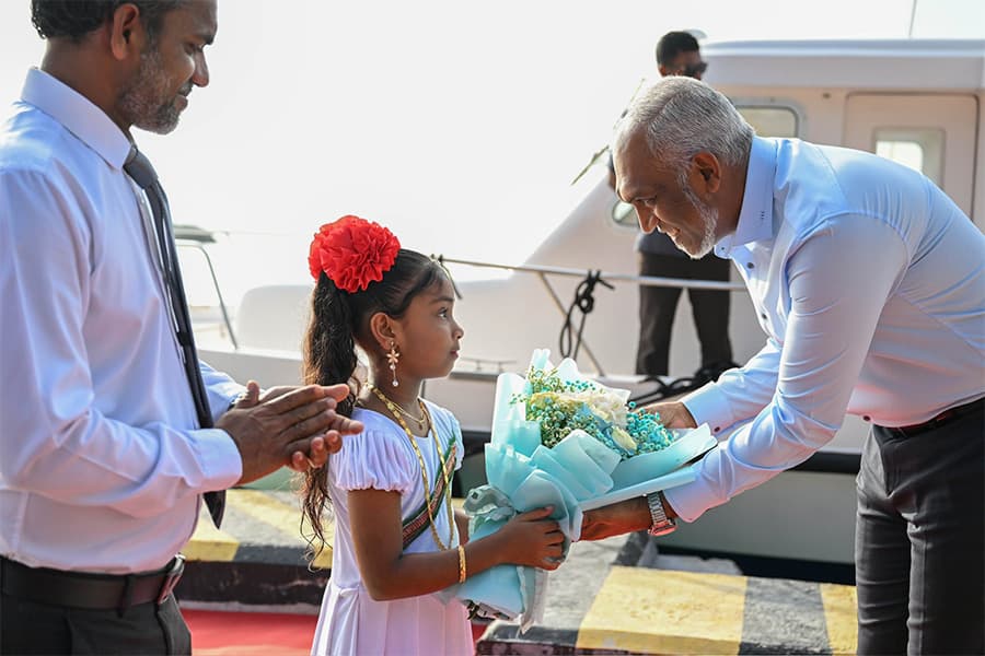 ރައީސަށް ގުޅީން ހޫނު މަރުހަބާއެއް