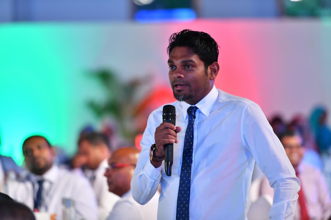 ޑެމްސްގެ މޭގަނޑު އުފުރިގެން އެމްޑީޕީއަށް