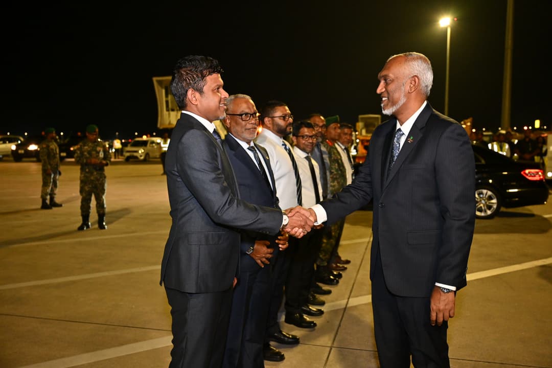 ‎ރައީސް، ރަސްމީ ދަތުރުފުޅެއްގައި އެސްޓޯނިއާއަށް ފުރާވަޑައިގެންފި