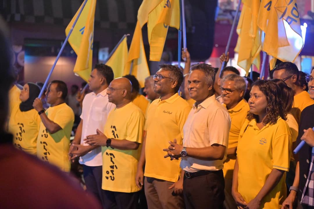 ރައްޔިތުން މާގިނަ ފުރުސަތެއް ސަރުކާރަކަށް ނުދޭނެ: އަމީން