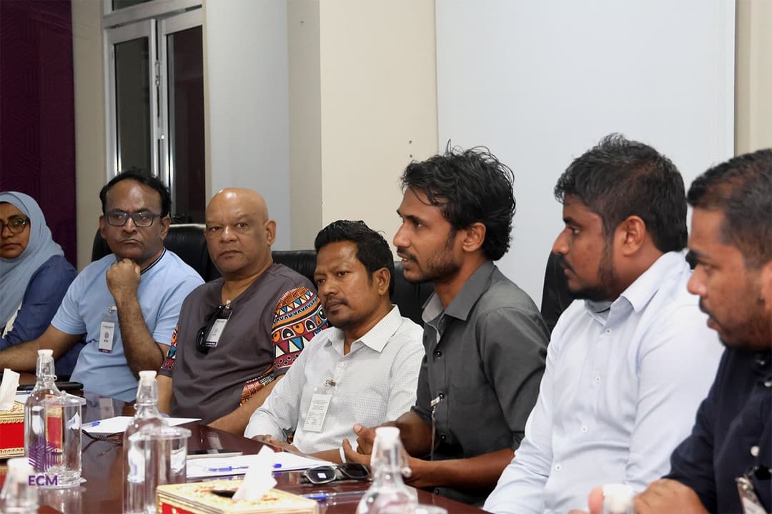 ވަގު ފޯމުތަކުގެ މައްސަލައިގައި ޑިމޮކްރޭޓުންވެސް ފުލުހަށް