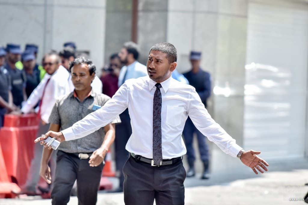 މަހުލޫފުގެ ސުވާލު: ސުޕްރީމް ކޯޓުގެ ބެންޗުން ގޯސްކޮށް ކުރީ ކޮންކަމެއްތޯ؟