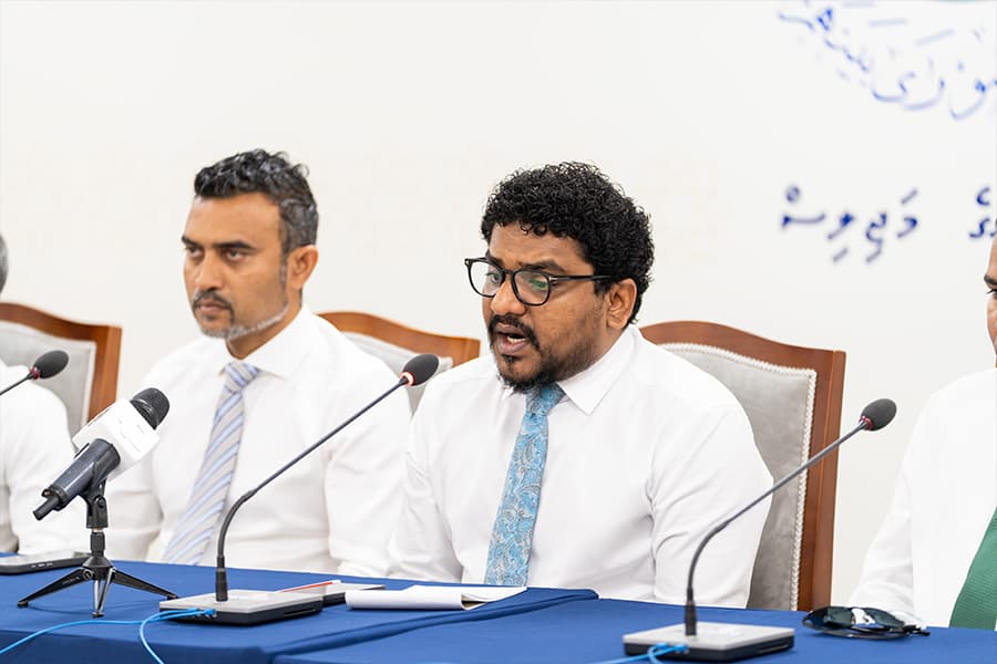 އިހުތިޖާޖު ކުރުމުގެ ހައްގަށް ސަރުކާރުން ދަނީ އަރައިގަންނަމުން: މައުރޫފް