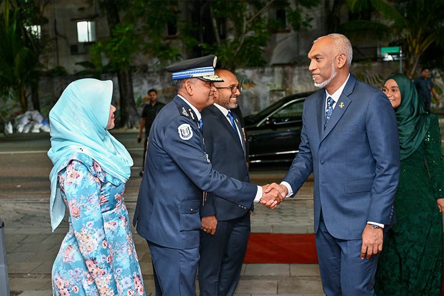 މިއަހަރު ނިމޭއިރު ހުރިހާ ރަށެއްގައި ފުލުހުންގެ ޚިދުމަތް ދެވޭނެ: ރައީސް