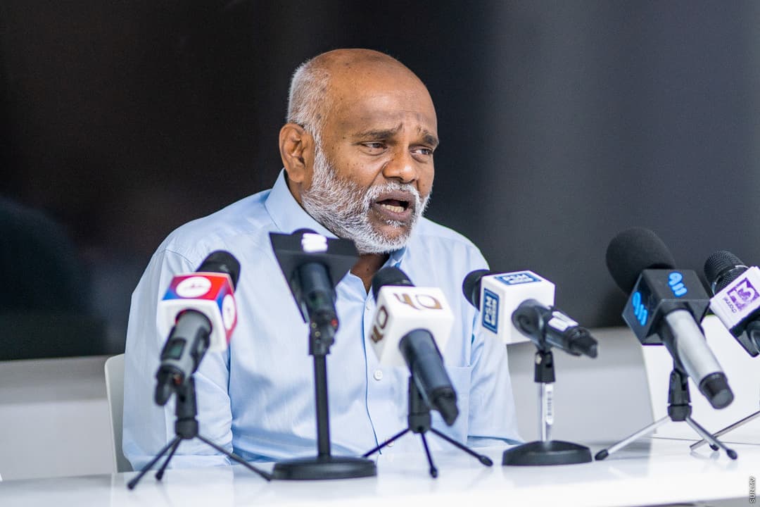 ނުފޫޒެއް ފޯރުވަން އުޅެފިއްޔާ، ކޮމިޝަނުން ވަކިވާނަން: ޑރ. މުނައްވަރު