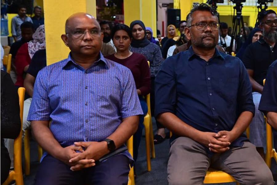 ފައްޔާޒު ށަވިޔަންޏަށް، ޝާހިދު އަށްޑުއަށް