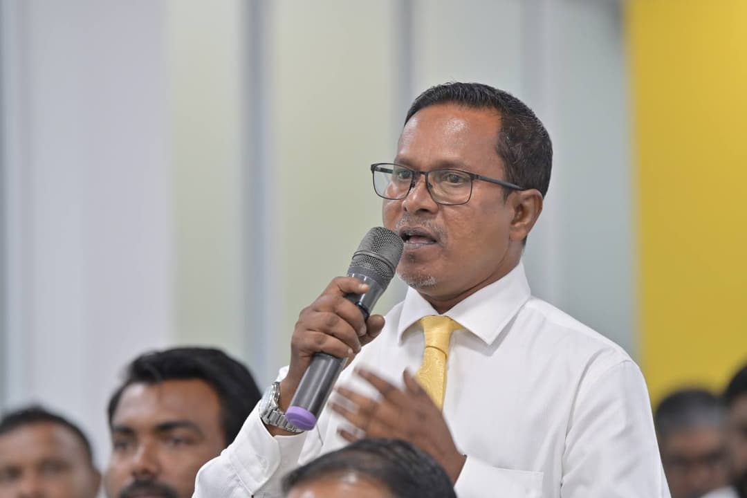 ރައީސްގެ ވާހަކަފުޅަށް ހެކިވަމުން، ތާރިގުގެ ސުވާލެއް ރައީސަށް