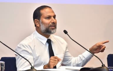 ޒައިނިސްޓުންނަށް މިގައުމު ހިބަކޮށްދޭތަން ބަލަން ނުތިބޭނެ: އިމްރާން