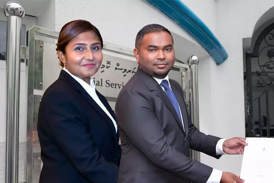 މޫނަކަށް ކަނދުރާއަކަށް ނުބަލާ ދެ ފަނޑިޔާރުން ވަކިކޮށްފި