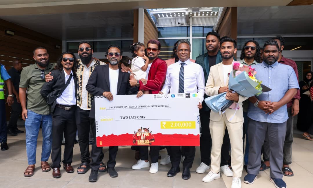 "ޓޫ އޮފް އަސް" އަށް ތިންވަނަ، މޭޔަރު އާޒިމްގެ ހޫނު މަރުހަބާއެއް