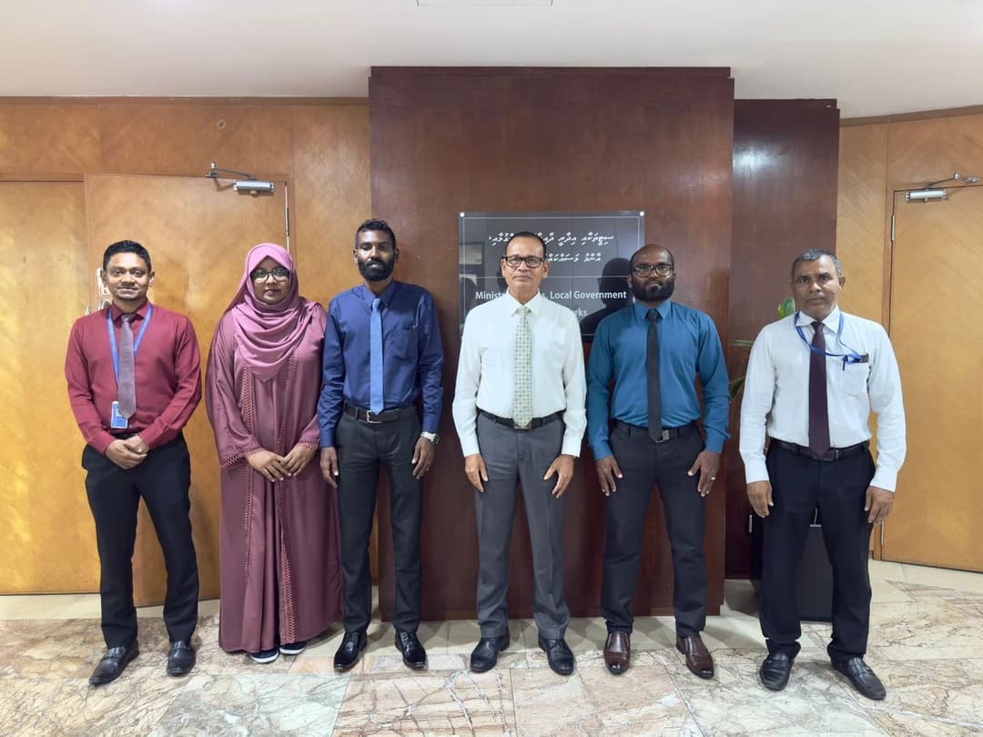 މަޑުއްވަރީ ކައުންސިލާ މިނިސްޓަރ އާދަމް ޝަރީފު ބައްދަލު ކުރައްވައިފި
