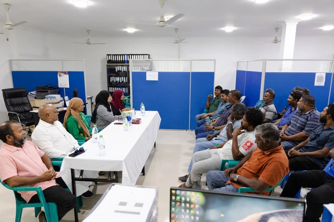 ކަނޑޫ ދަނޑުވެރިންނާ ވަޒީރު ބައްދަލު ކުރައްވައިފި