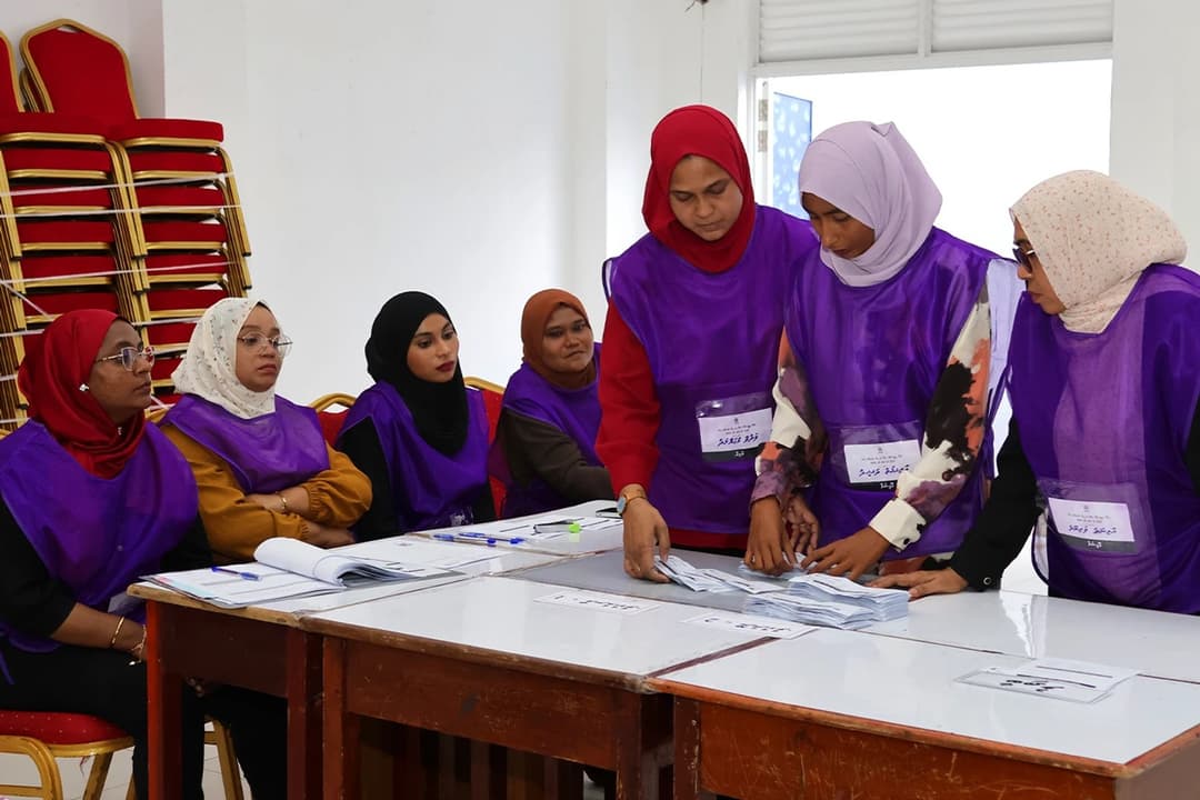 ލޯކަލް ކައުންސިލްތަކުގެ އިންތިޚާބަށް އޮފިޝަލުން ހޯދަނީ