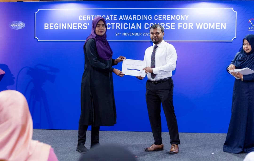 ކަރަންޓު ކޯހަކީ އެދާއިރާއަށް ވަނުމަށް އަންހެނުންނަށް އެޅުނު ބިންގަލެއް: ޝަމާހް