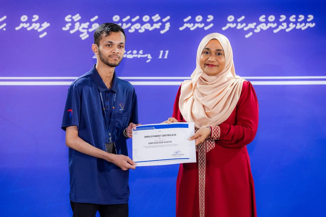 ނުކުޅެދުންތެރިކަން ހުންނަ ތިރީސް މީހަކަށް ސްޓެލްކޯއިން ވަޒީފާދީފި