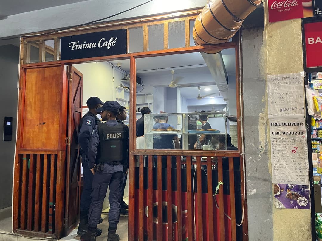 ދުންފަތުގެ ބާވަތްތައް ވިއްކަމުންދިޔަ ތަނެއް ބަންދުކޮށްފި