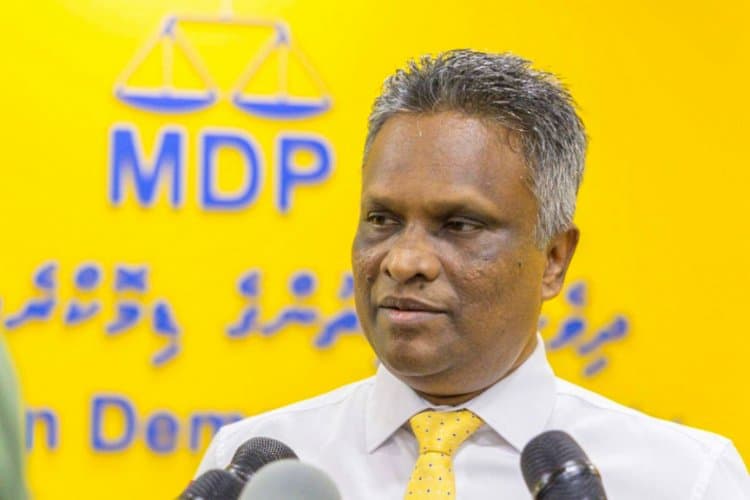 އާދަމް އާޒިމް ދެއްވާ ބޮނޑިބަތް ޖާފަތެއް މިރޭ