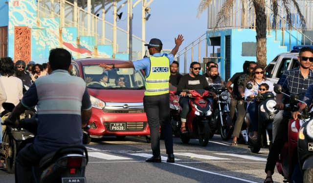ކަފިހިހުރަހާއި ގޯޅިކަންމަތީ ޕާކުނުކުރަން ފުލުހުން އިލްތިމާސްކޮށްފި
