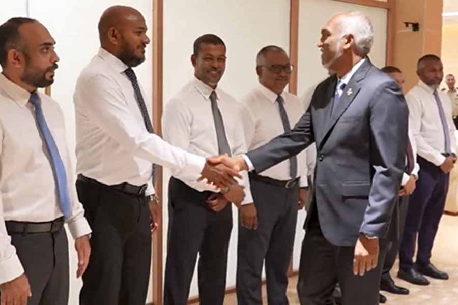 ރަސްމީ ދަތުރުފުޅެއްގައި ރައީސް ބަނގްލަދޭޝަށް ފުރާވަޑައިގެންފި