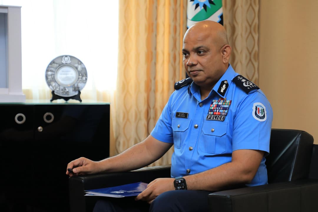 ސީޕީ ނަވީން ރިޓަޔަރ ކުރައްވައިފި