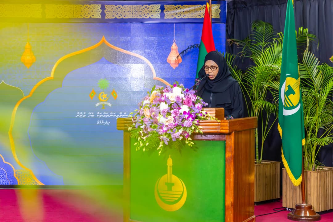 މާދަމާއަކީ ފިޠުރު ޢީދު ދުވަސް: ޢީދު މުބާރިކު