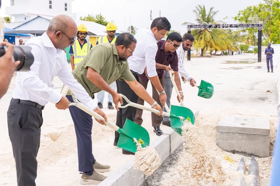 ސަރުކާރުން ކޮށްދޭ ކަންކަން ބަލައިގަންނަން ޖެހޭ: އަޝްރަފު