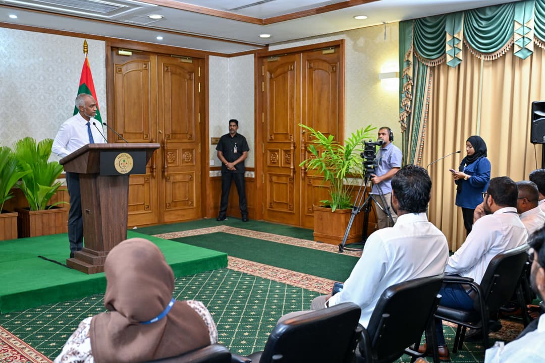 ރާއްޖޭގެ އެއަރޕޯޓަށް ޖެއްސީ ސިވީލިއަން އުޅަނދެއް: ރައީސް