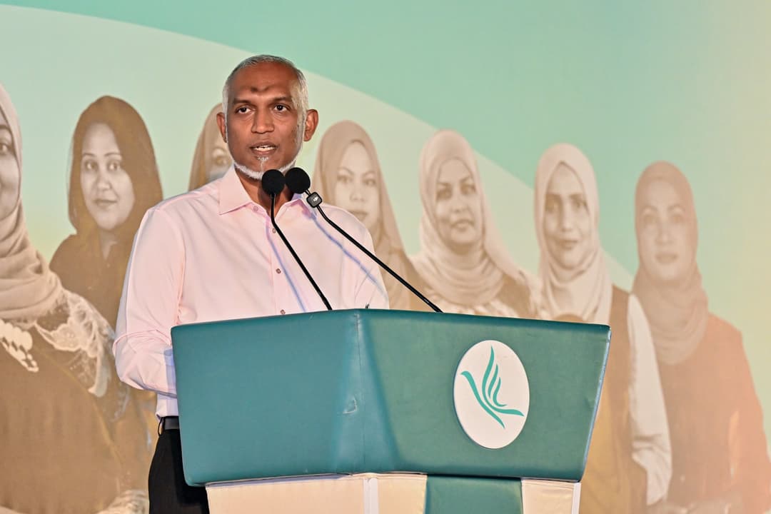 އަންހެނުންގެ ތަރައްގީއަށް މަސައްކަތްކުރަނީ މިސަރުކާރުން: ރައީސް