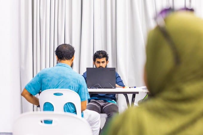 ފިޠުރު ޒަކާތް: ބޮލަކަށް ހަ ހާސް ރުފިޔާގެ މަގުން ބަހައިފި