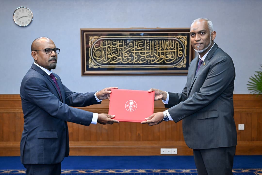 ޑިފެންސް މިނިސްޓަރަކަށް ޙަސަން ރަޝީދު އައްޔަން ކުރައްވައިފި