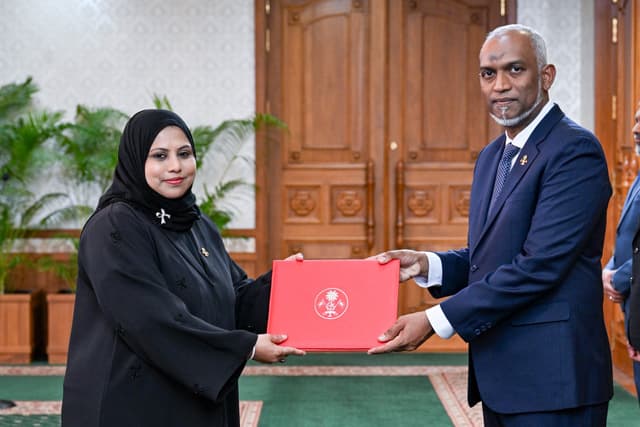 ކެބިނެޓް އަލުން އެކުލަވާލައްވައިފި