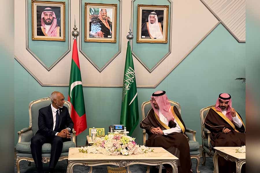 ޢުމްރާގެ އަޅުކަން އަދާކުރެއްވުމަށް ރައީސްގެ ދެކަނބަލުން ސަޢުދީއަށް