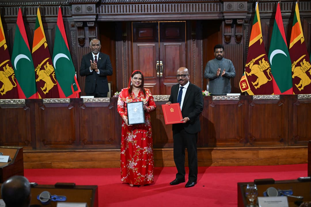 ލަންކާއާއެކު މުހިންމު އެއްބަސްވުންތަކެއްގައި ސޮއިކޮށްފި