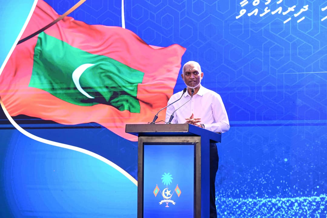ކޮލޮމްބޯގައި ދިރިއުޅޭ ދިވެހިންނާ ރައީސް ބައްދަލުކުރައްވައިފި
