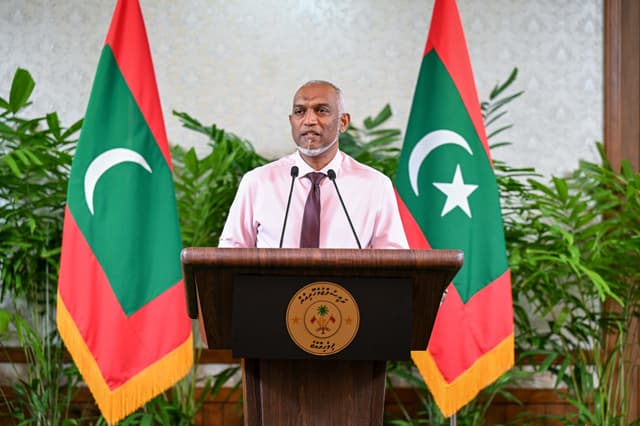 އެއާޕޯޓުތައް ތަރައްގީ ކުރުމަކީ އިގްތިސާދީ ފައިދާ އެކުލެވޭ މަޝްރޫއުތަކެއް: ރައީސް