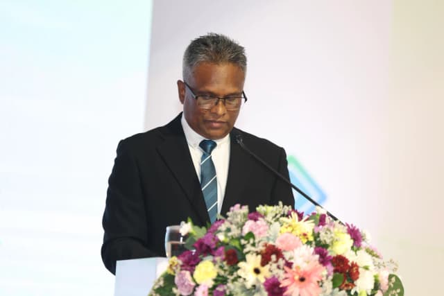 ކައުންސިލްތަކާ މަތިކޮށްފައިވާ ޒިންމާ އަދާކުރުމަށް ހުރަސްތަކެއް އެބަހުރި: އާޒިމް