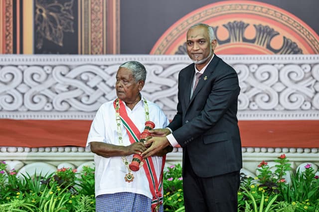 ނިޝާން ޢިއްޒުއްދީނުގެ ޢިއްޒަތުގެ ވެރިކަން، މުޙައްމަދު މޫސާއަށް އަރުވައިފި