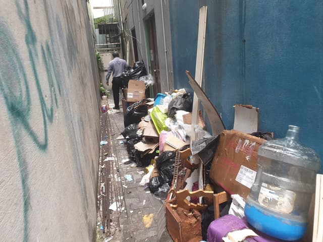 މާލޭގެ މަގުތަކަށް ކުނިއަޅާ މީހުން ހޯދަން އާންމުންގެ އެހީތެރިކަމަށް އެދިއްޖެ