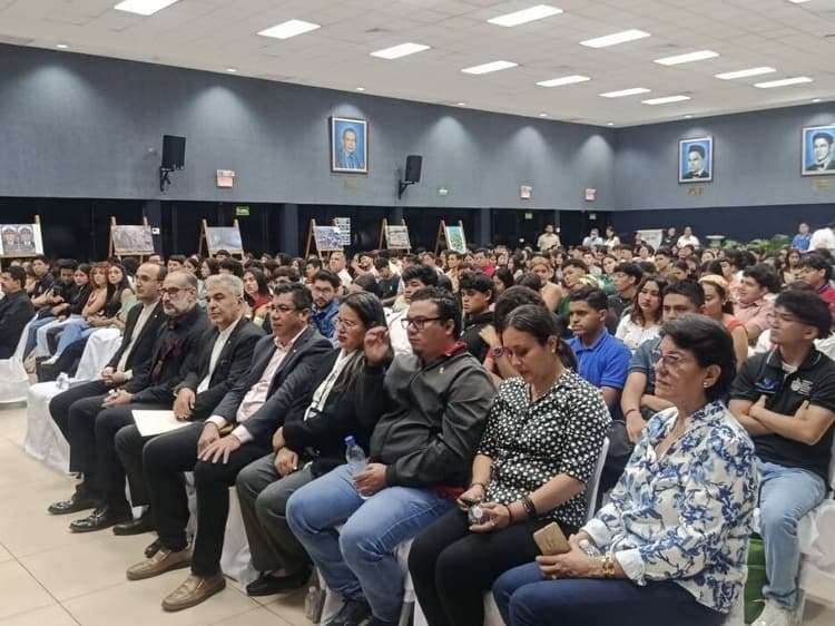 މިނާބު ސްކޫލުގެ ޝަހީދުންގެ ޒިކުރާ ނިކަރާގުއާގައި  އައުކޮށްފި