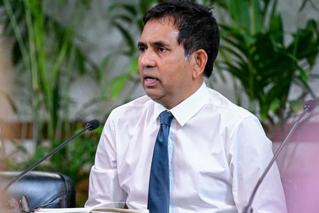ކަނޑުމަގުން މުދާ އެތެރެކުރުމުގައި ދިމާވެފައިވާ އެންމެ ބޮޑު ދަތިކަމަކީ މާލޭ ޕޯޓުގެ ޖާގަ ކުޑަވުން: ސަޢީދު