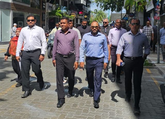 ޕީއެންއެފްގެ މެންބަރުންނަށް ނޭނގި އެހެން ޕާޓީތަކަށް ބަދަލުވާތީ އީސީގެ ރައީސާ ދެކޮޅަށް މައްސަލަ ހުށަހަޅައިފި