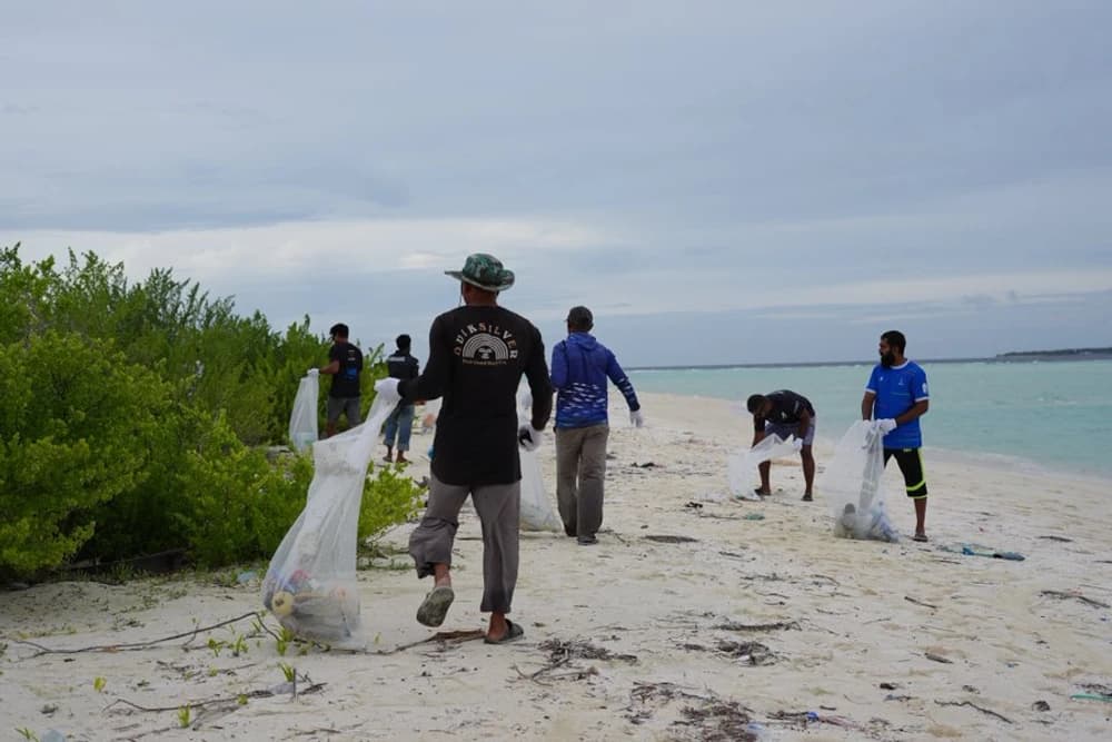 ފަރުކޮޅުގައި ހިމާޔަތް ކޮށްފައިވާ ސަރަހައްދު ސާފުކޮށްފި