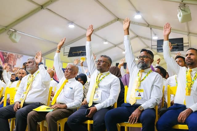 ބޮޑުބަދަލު ފާސްކޮށްފި، ރާއްޖެއަށް ބޮޑު ބަދަލެއް ގެންނާނަން: ފައްޔާޒު