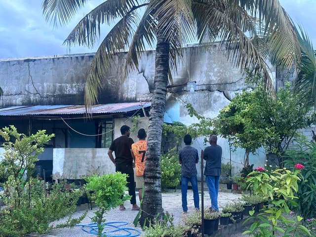 ފަރެސްމާތޮޑާ ގެއެއްގައި ރޯވެ ބޭނުން ނުކުރެވޭ ވަރަށް އަނދައިފި