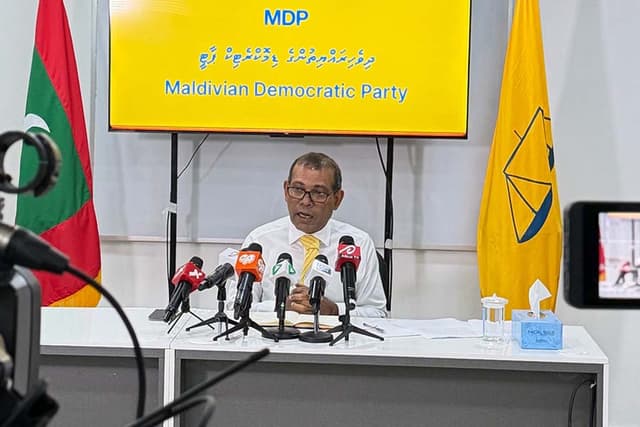 އެމްޑީޕީގެ ޑިމާންޑަކީ ކުރިއަށްއޮތް ދިހަ ދުވަސްތެރޭ ޑޮލަރުގެ އަގު ނަވާރަ ރުފިޔާއަށް ތިރިކޮށްދިނުން