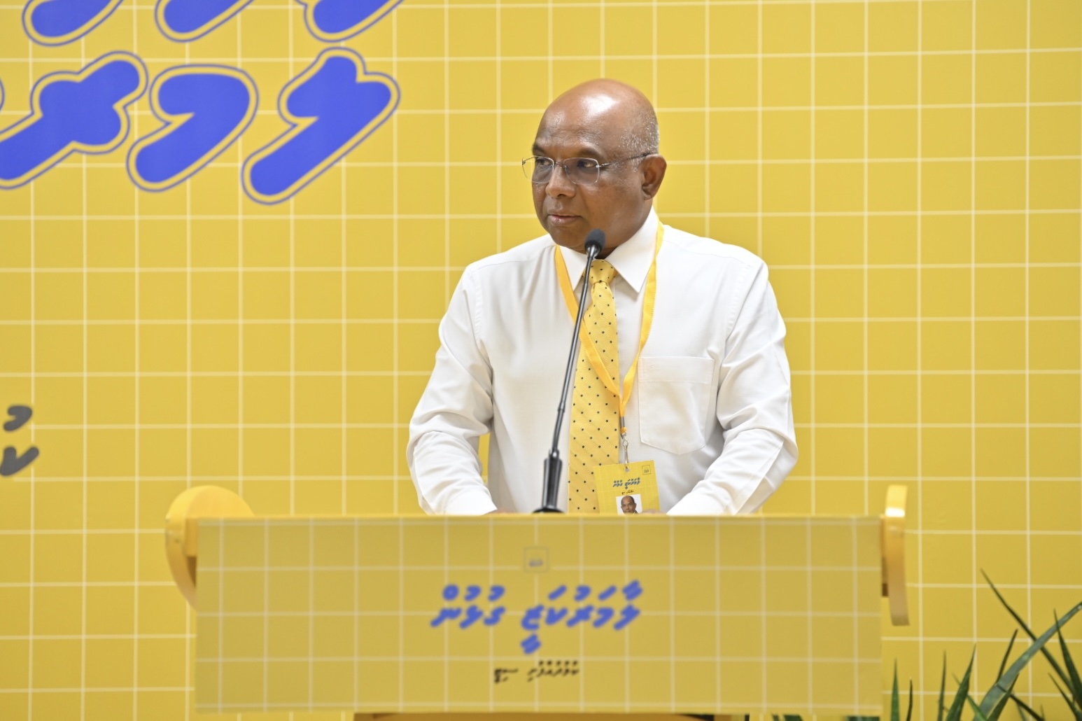 ސިޔާސީ މެޑެއްޔެއް ޖަހާލަން ސިނާޢަތެއް ފުނޑާލައިގެން ނުވާނެ: ޝާހިދު